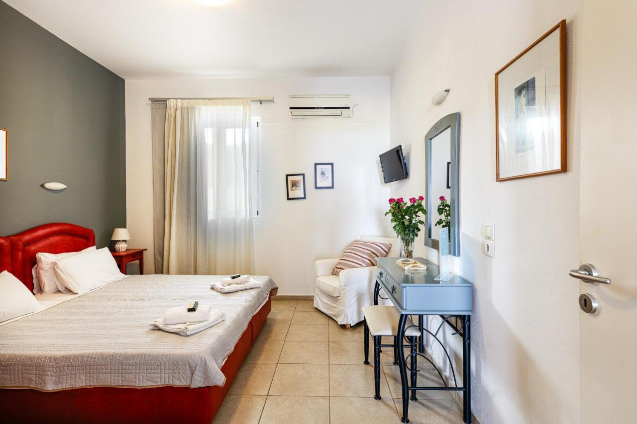 Yiannis Apartments Adelianos Kampos Exteriér fotografie